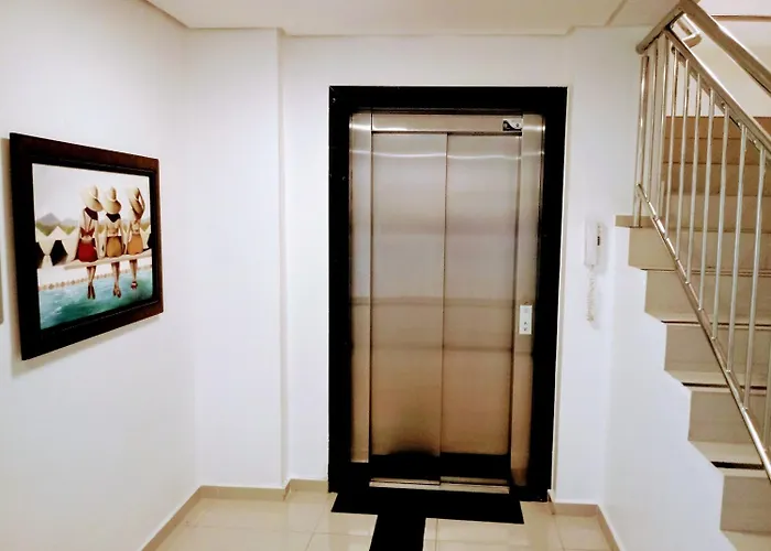 Golden Hotel - O Mais Central - Pet Friendly
